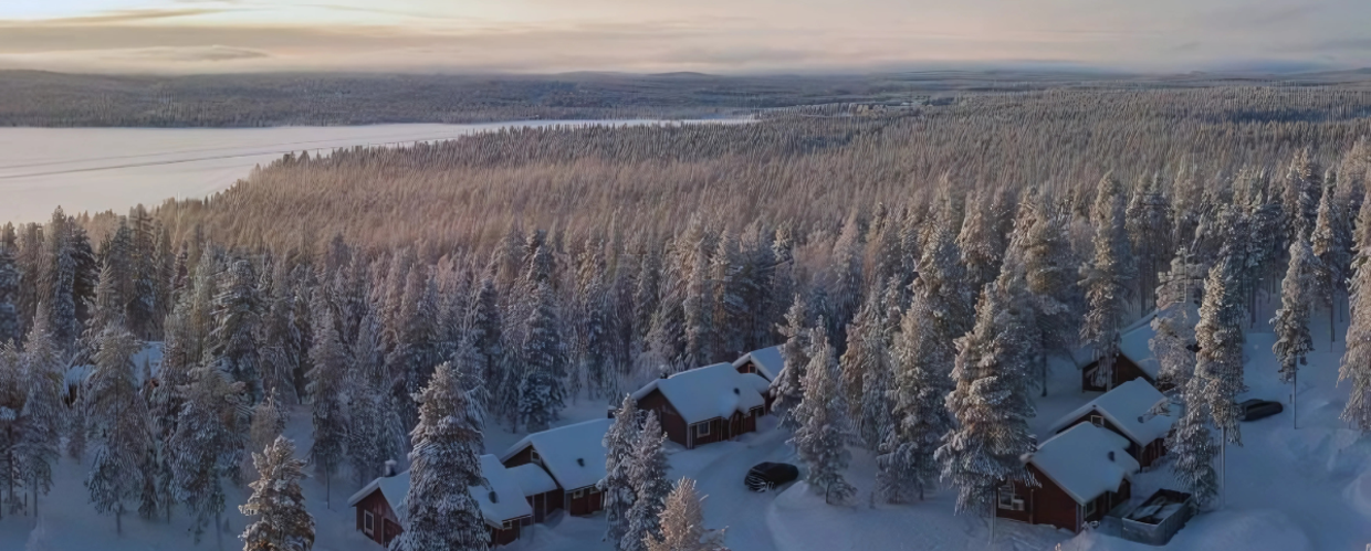 Jeris Cabins nestled alongside lake Jerisjarvi in Finland